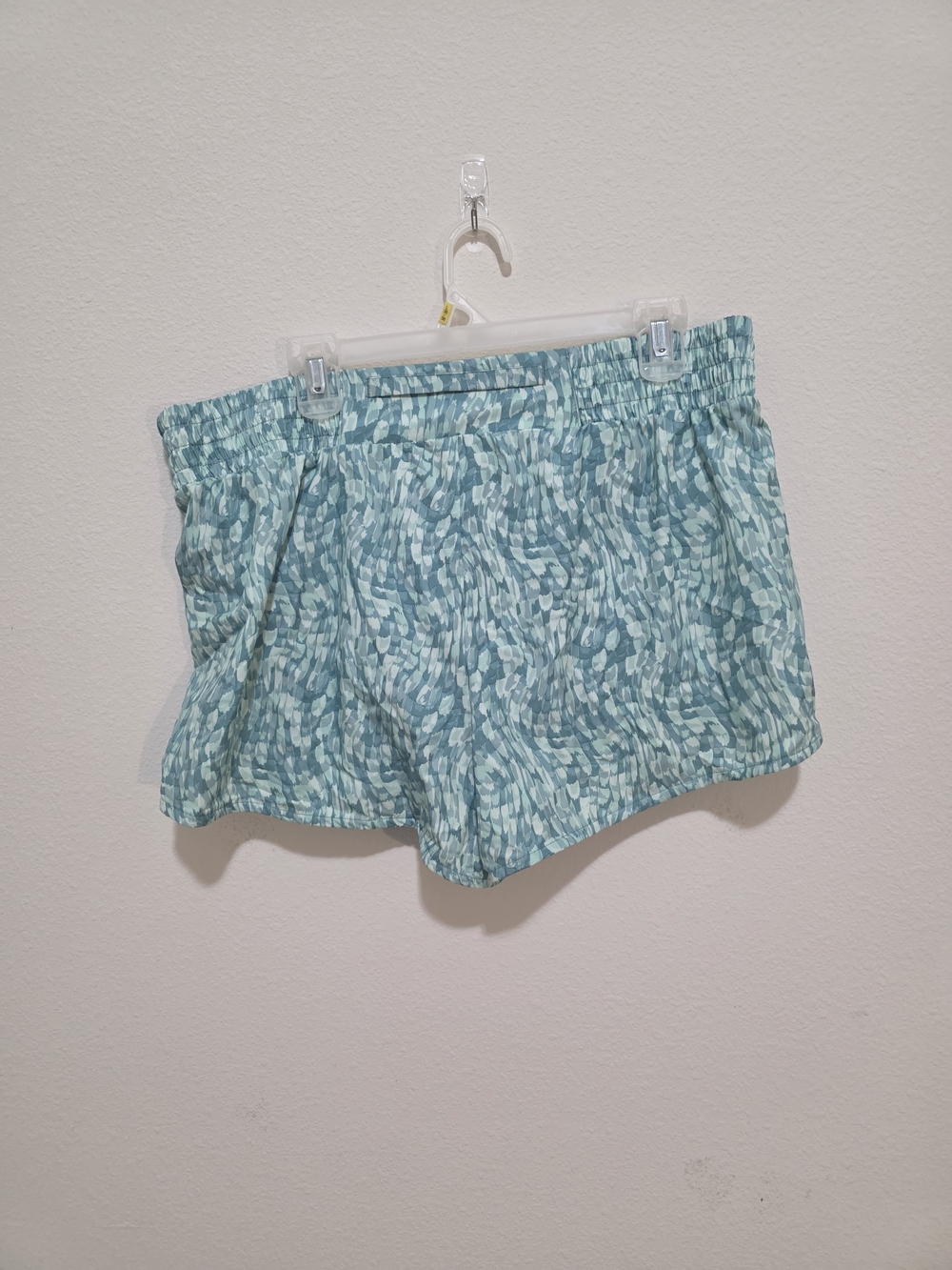 Zella Aqua Patterned Running Shorts - Picture 2 of 2